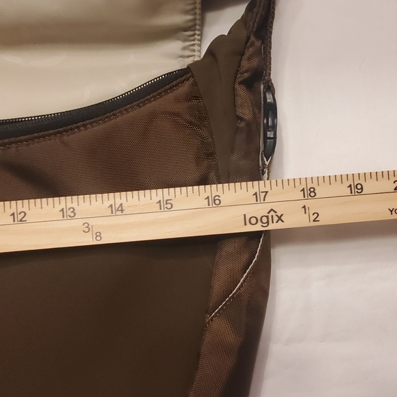 Gregory Messenger Style Courier Bag 15" X 10" Shoulder Strap Water Resistant - Picture 5 of 9